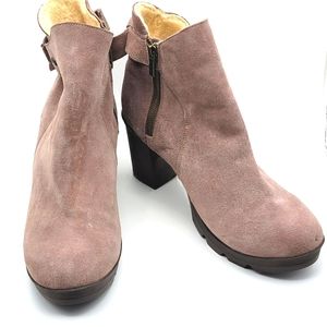 Bearpaw Women's Shoes NWOT Bearpaw Eden‎ Boot SIZE 11M. S1003